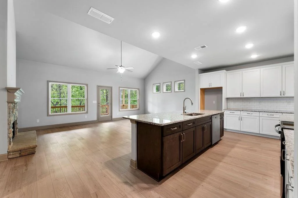 The Laurel &mdash; Lake Craftsman in Lake Arrowhead, Waleska, GA