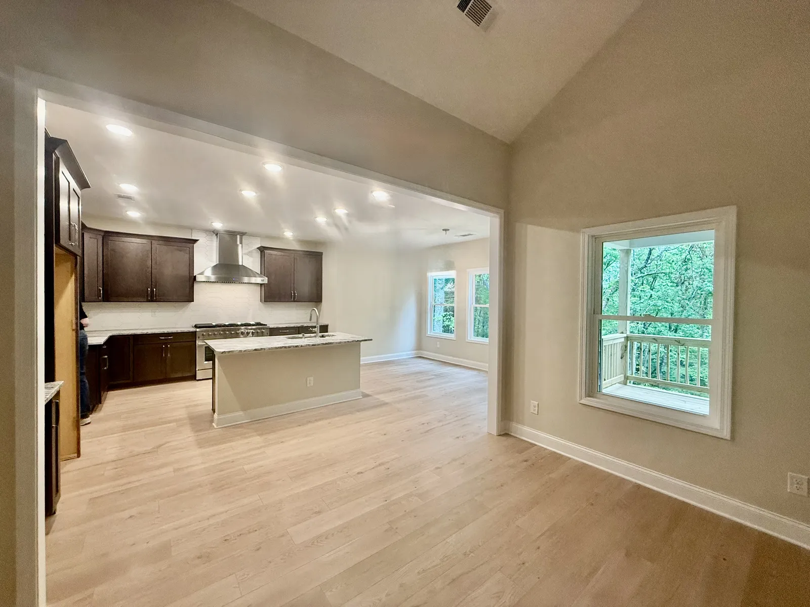 100 Diane Court &mdash; kitchen with island and vaulted ceiling