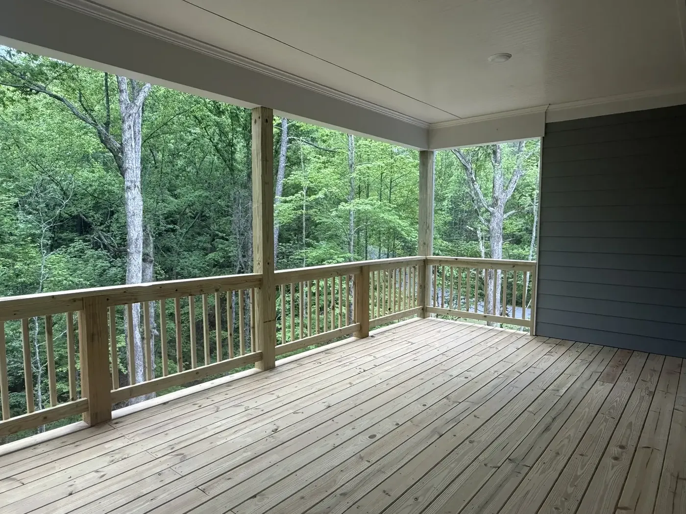 100 Diane Court &mdash; covered rear porch